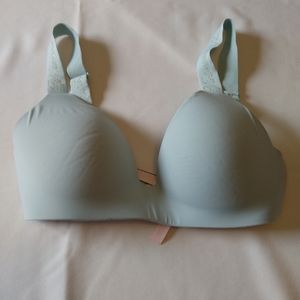 Victoria secret wire free padded bra 32 d